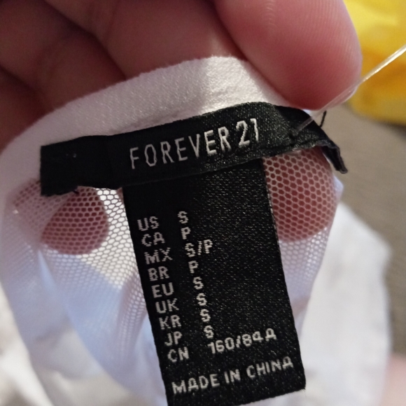 White blouse - Picture 2 of 2